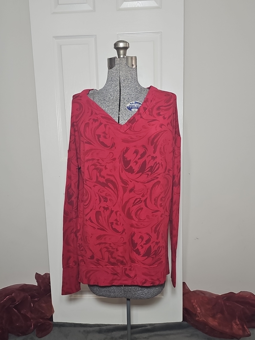 Athleta Coaster Luxe V-Neck Lightweight Sweatshirt Red Size M TALL